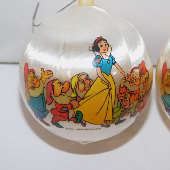 Set 3 Vintage Walt Disney Snow White and 7 Dwarfs Christmas Ornament Balls 2.5" - Picture 2 of 4